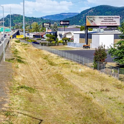 out of home advertising oreon digital bulletins