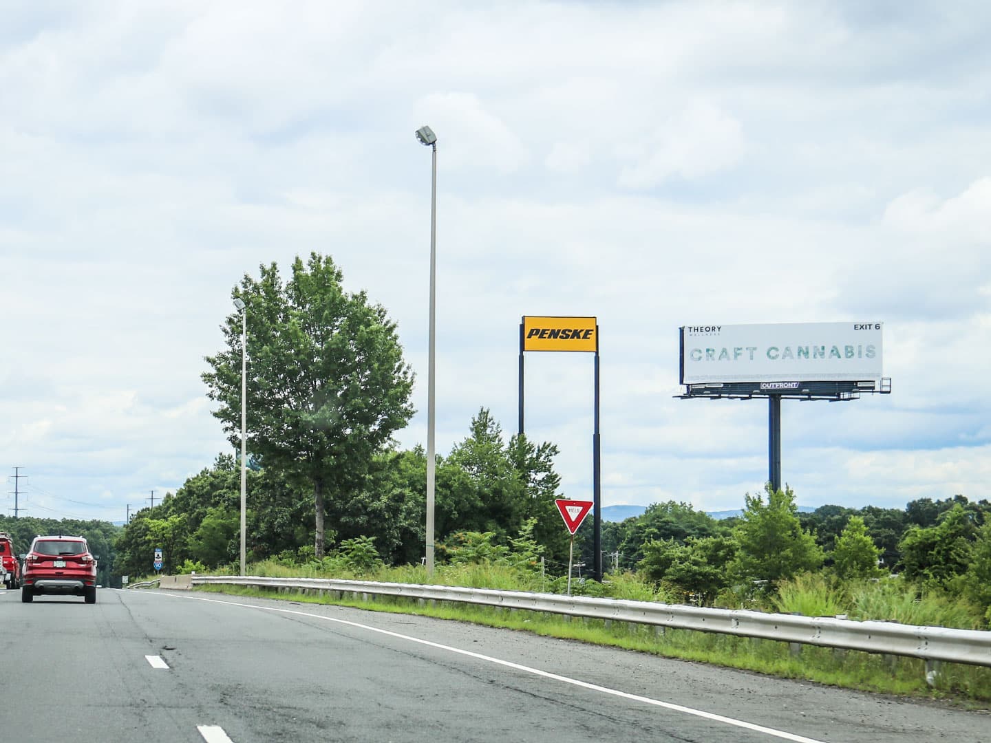 out of home billboard advertising springfield massachusetts